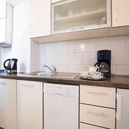 Apartment Marina With Sea View Lovran Εξωτερικό φωτογραφία